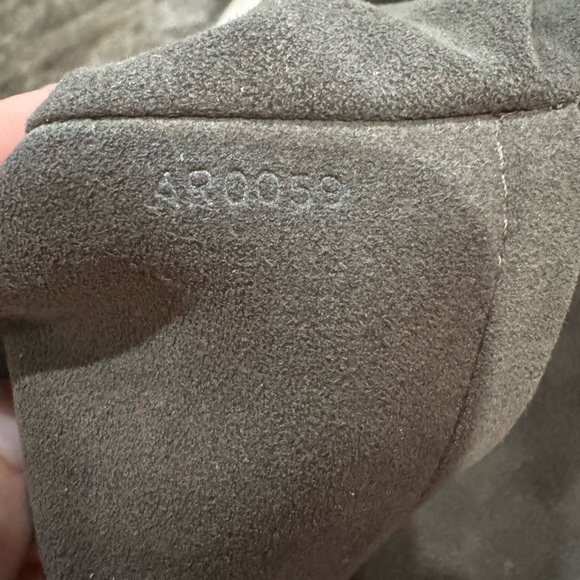 Louis Vuitton Mahina XS Cream Leather Monogram Bag Authentic Msrp $4200 - Picture 9 of 9